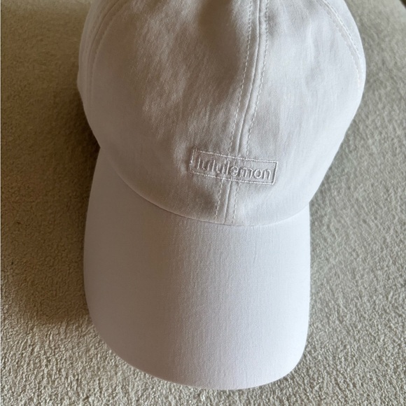 lululemon athletica White Hat - Picture 2 of 5